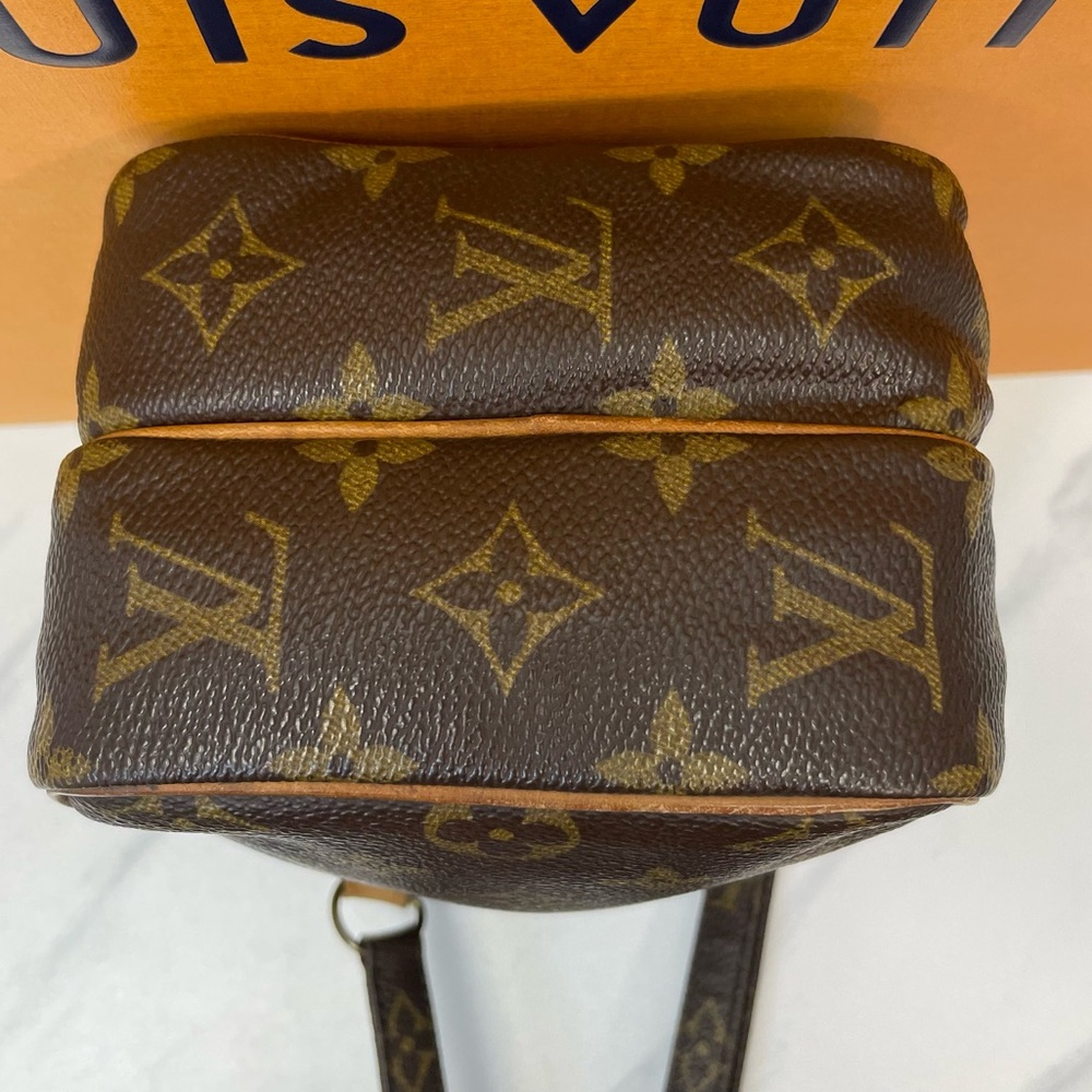 Louis Vuitton Vintage Monogram Amazone Crossbody Handbag Purse! - Picture 12 of 15